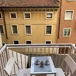 Apartment Gabriella's Place *